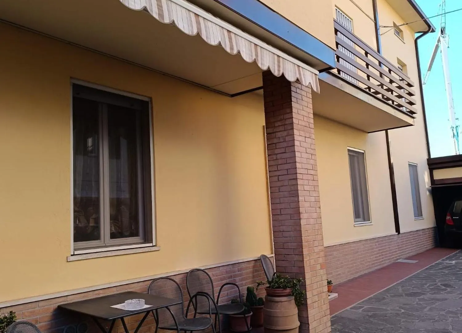 Casa Rovere Perugia 0*,